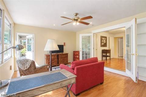 1270 Wisconsin Dr, Naples FL - photo 10 of 25