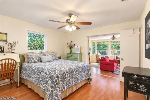 1270 Wisconsin Dr, Naples FL - photo 6 of 25