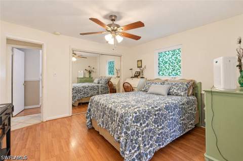 1270 Wisconsin Dr, Naples FL - photo 7 of 25