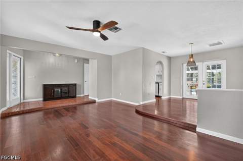 304 SW 43rd Ln, Cape Coral FL - photo 10 of 51