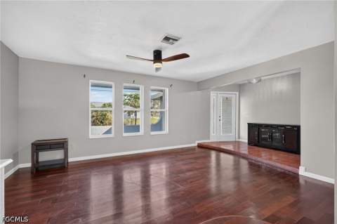 304 SW 43rd Ln, Cape Coral FL - photo 11 of 51