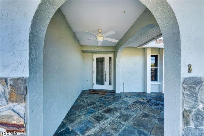 3 bedroom SingleFamilyResidence at 304 SW 43rd Ln, Cape Coral, Cape Coral — photo 5