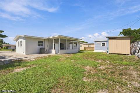 3547 Royal Palm Ave, Fort Myers FL - photo 12 of 35