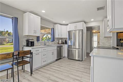 5210 Sunnybrook Ct, Cape Coral FL - photo 12 of 39