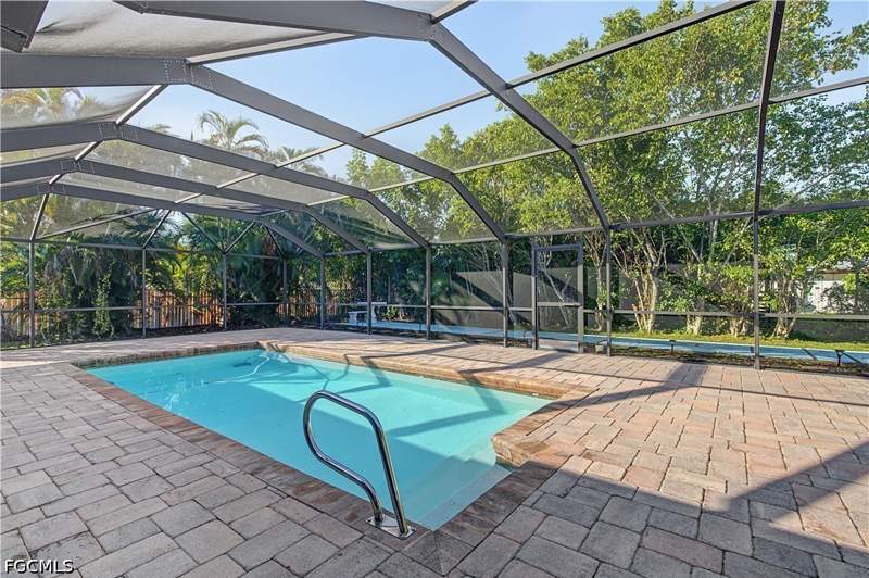 3 bedroom SingleFamilyResidence at 5210 Sunnybrook Ct, Cape Coral, Cape Coral — photo 2
