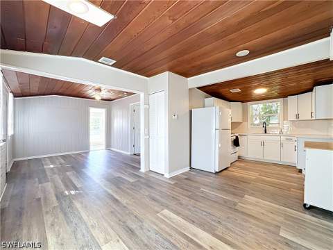 1915 Hill Ave, Fort Myers FL - photo 7 of 26