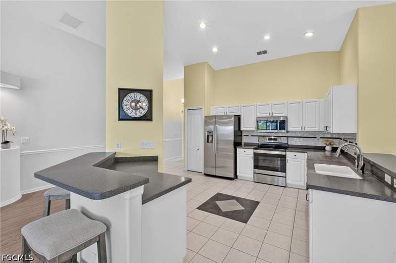 3 bedroom SingleFamilyResidence at 14135 Plum Island Dr, Heritage Cove II, Fort Myers — photo 3