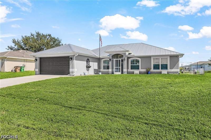 3 bedroom SingleFamilyResidence at 621 NW 18th Pl, Cape Coral, Cape Coral — photo 2