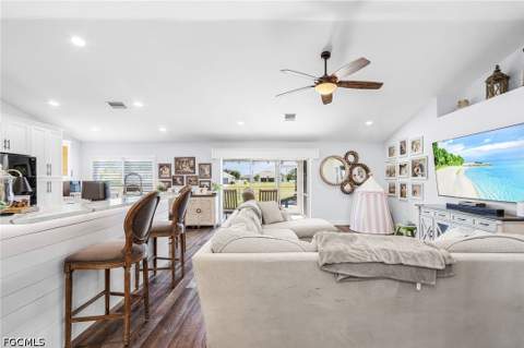 621 NW 18th Pl, Cape Coral FL - photo 6 of 27