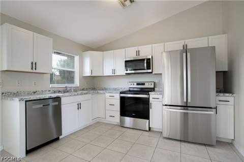1020 SE 26th Ter, Cape Coral FL - photo 7 of 21