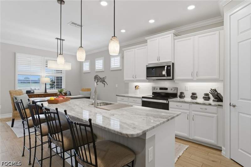 4 bedroom SingleFamilyResidence at 3331 Cherry Palm Dr, Magnolia Landing, North Fort Myers — photo 3
