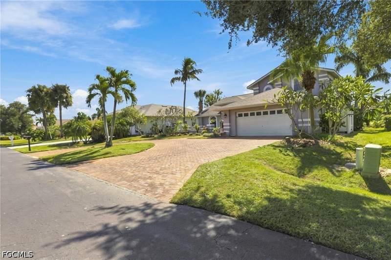 3 bedroom SingleFamilyResidence at 6550 Willow Lake Cir, Willows, Fort Myers — photo 3