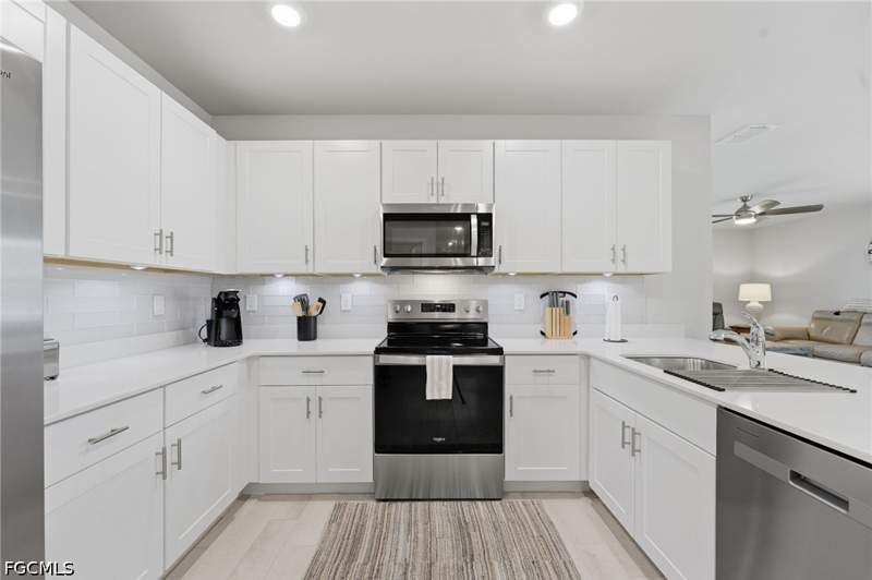 2 bedroom Attached at 20175 Camino Torcido Loop, Magnolia Landing, North Fort Myers — photo 4