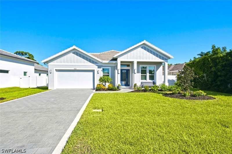 3 bedroom SingleFamilyResidence at 553 106th Ave N, Naples Park, Naples — photo 1