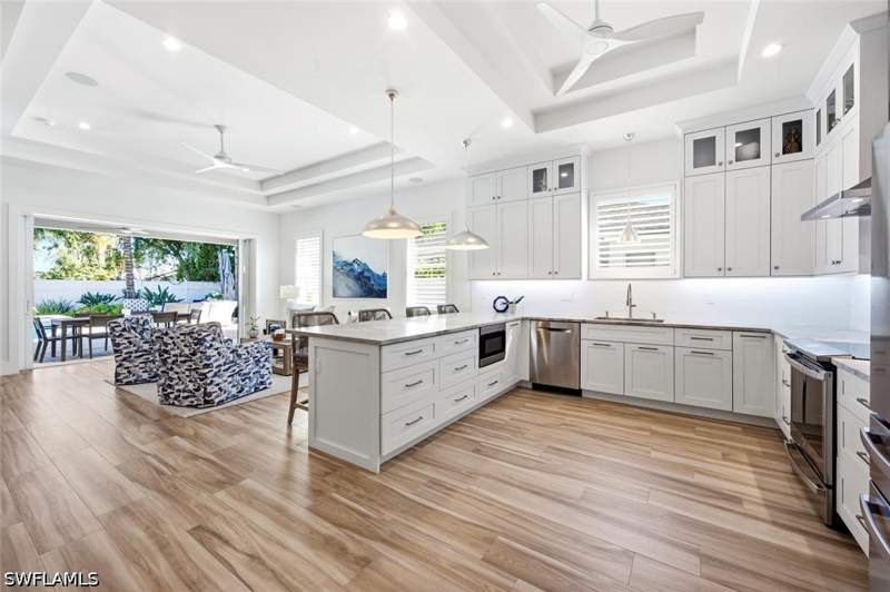 3 bedroom SingleFamilyResidence at 553 106th Ave N, Naples Park, Naples — photo 5