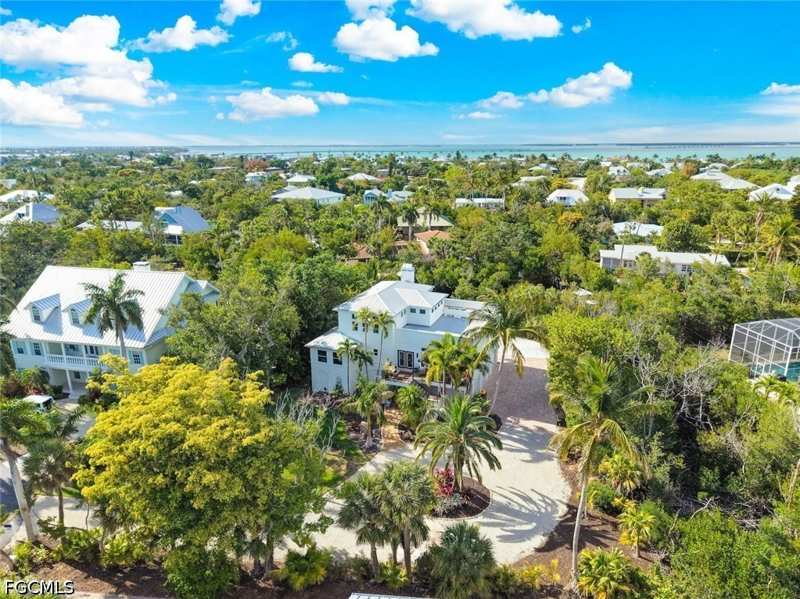 3 bedroom SingleFamilyResidence at 500 Kinzie Island Ct, Kinzie Island, Sanibel — photo 1