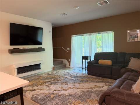 15477 Wildflower Cir, Naples FL - photo 10 of 35
