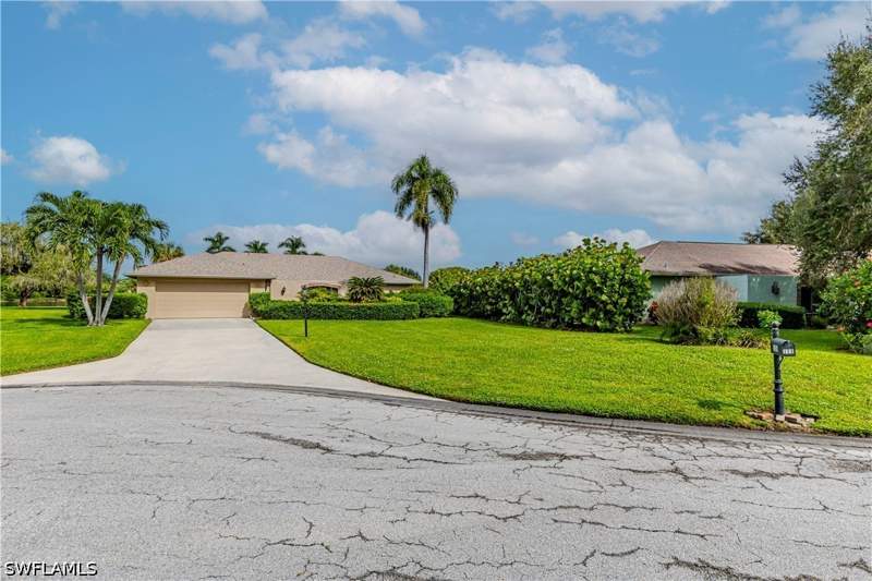 4 bedroom SingleFamilyResidence at 108 Payne Ct, Lakewood, Naples — photo 3