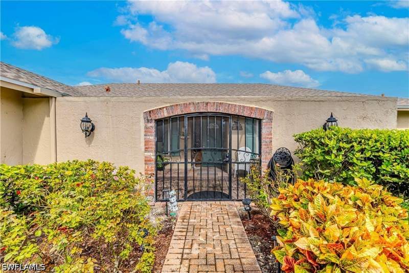 4 bedroom SingleFamilyResidence at 108 Payne Ct, Lakewood, Naples — photo 4