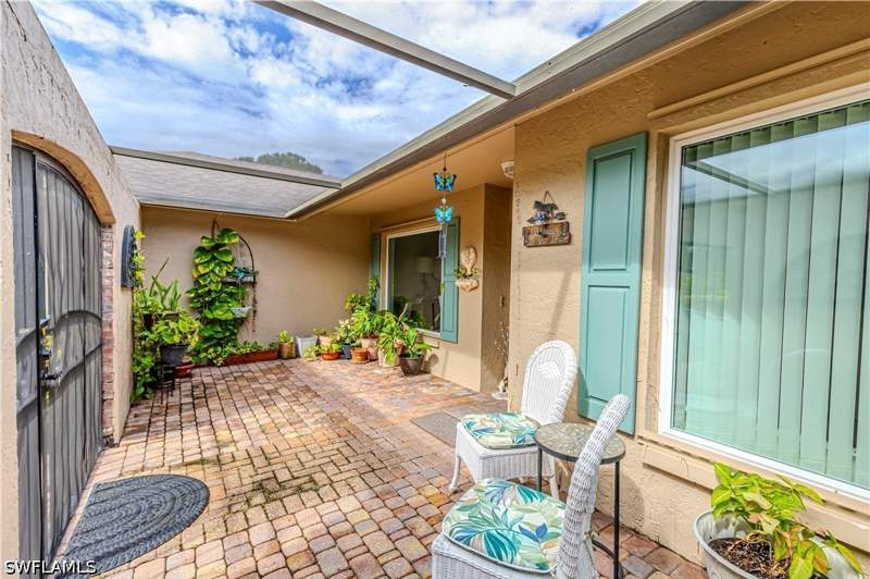 4 bedroom SingleFamilyResidence at 108 Payne Ct, Lakewood, Naples — photo 5