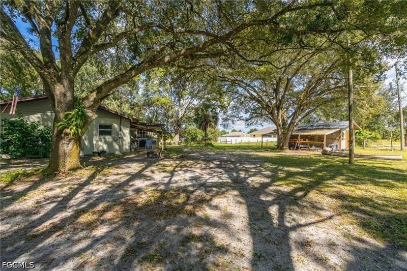 3 bedroom SingleFamilyResidence at 1816 Grant Ave, Lehigh Acres, Lehigh Acres — photo 4
