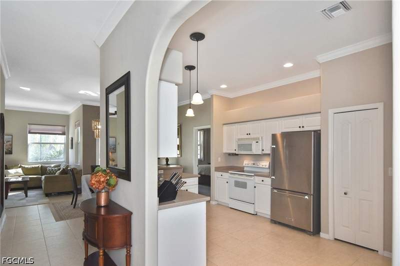 3 bedroom Attached at 11263 Wine Palm Rd, Pineview, Fort Myers — photo 4