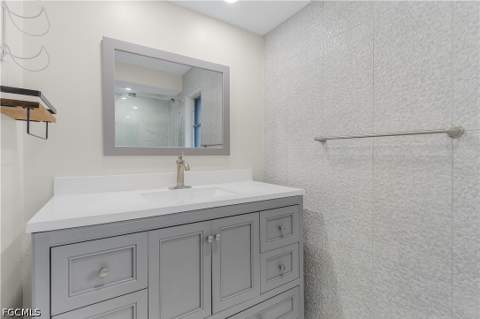 1015 El Mar Ave, Fort Myers FL - photo 19 of 26