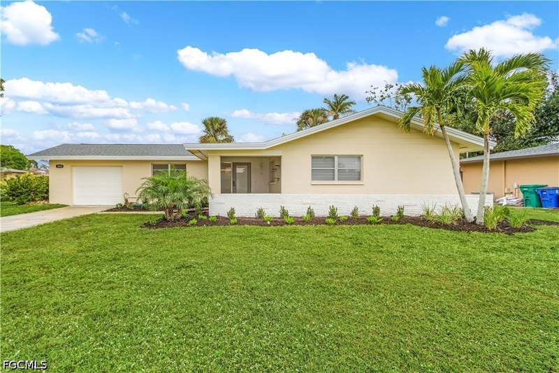 3 bedroom SingleFamilyResidence at 1015 El Mar Ave, Natoma Park, Fort Myers — photo 2