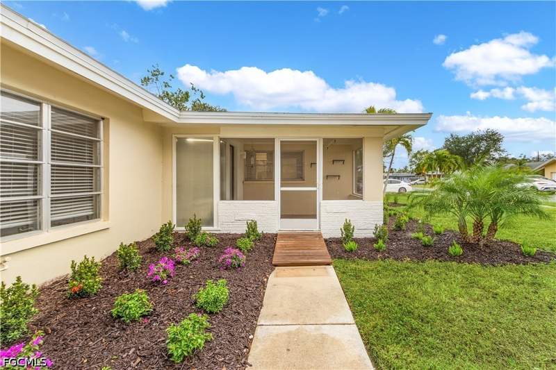 3 bedroom SingleFamilyResidence at 1015 El Mar Ave, Natoma Park, Fort Myers — photo 3