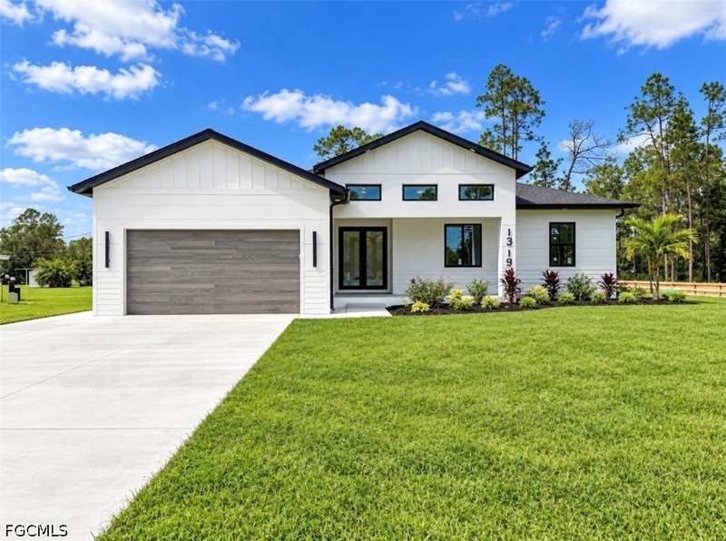 4 bedroom SingleFamilyResidence at 1319 Cleveland Ave, Lehigh Acres, Lehigh Acres — photo 1