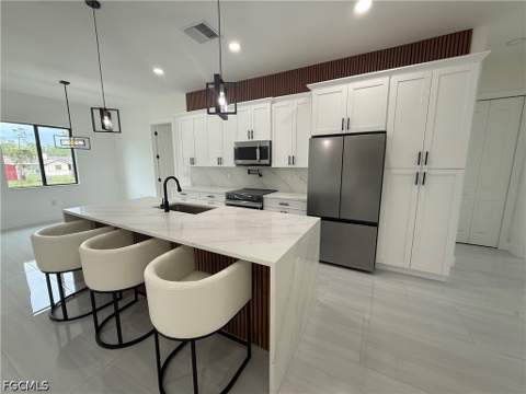 1319 Cleveland Ave, Lehigh Acres FL - photo 15 of 44