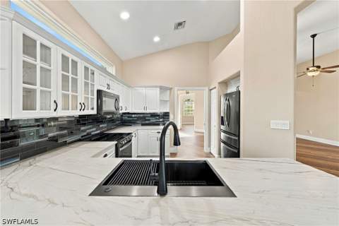 8070 Tauren Ct, Naples FL - photo 8 of 50