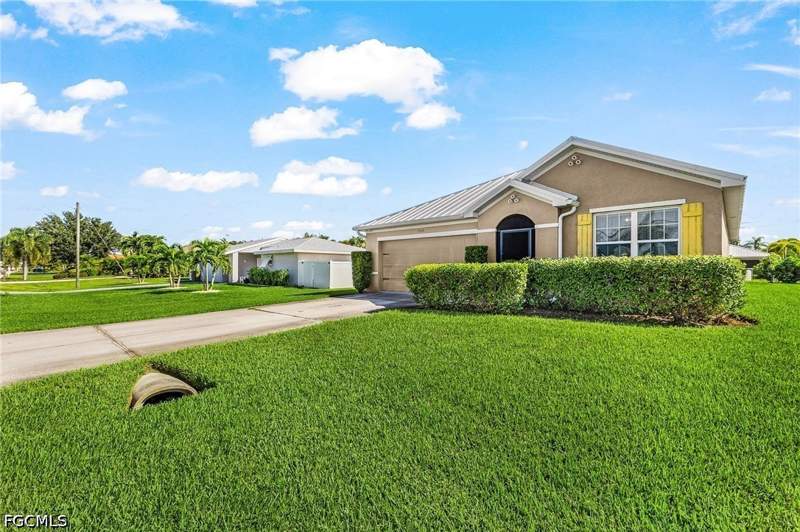 3 bedroom SingleFamilyResidence at 3503 SE 4th Ave, Cape Coral, Cape Coral — photo 5