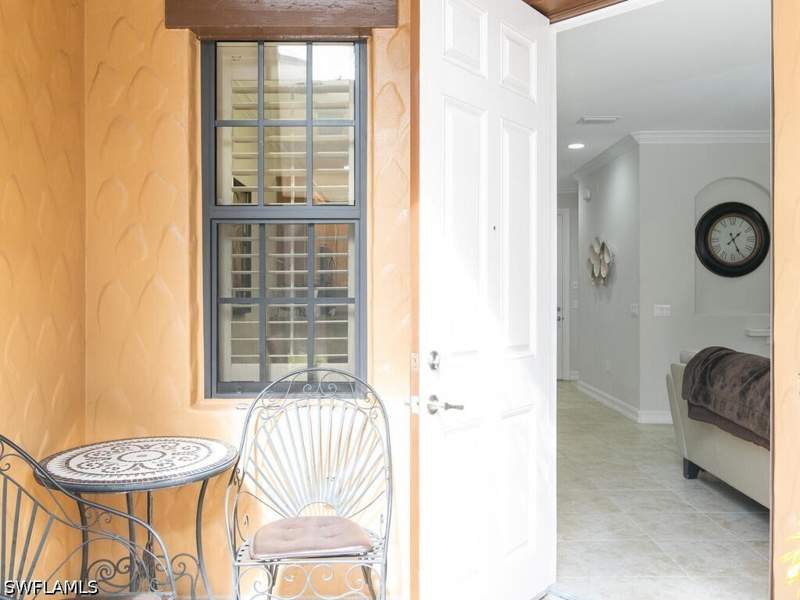 3 bedroom Townhouse at 9146 Chula Vista St 12905, Ole, Naples — photo 3