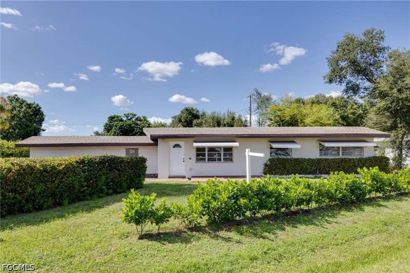 4 bedroom SingleFamilyResidence at 1667 Rudy Ct NW, Cushman Manor, Fort Myers — photo 1