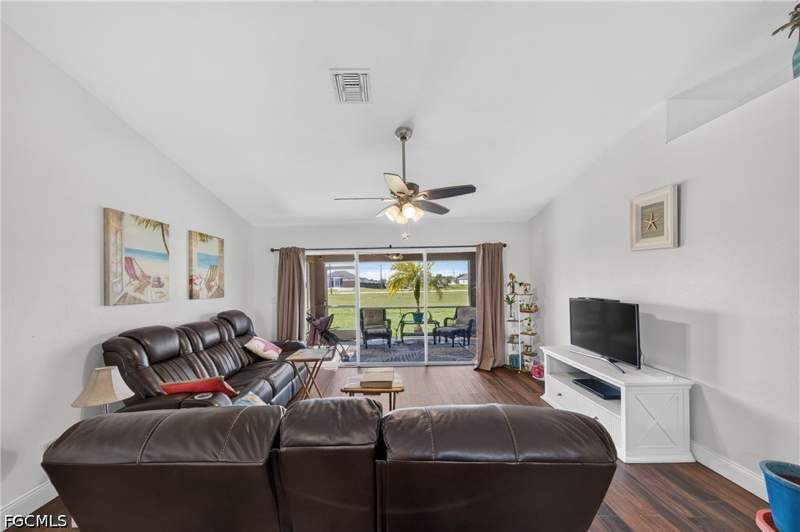 3 bedroom SingleFamilyResidence at 2028 NE Juanita Pl, Cape Coral, Cape Coral — photo 5