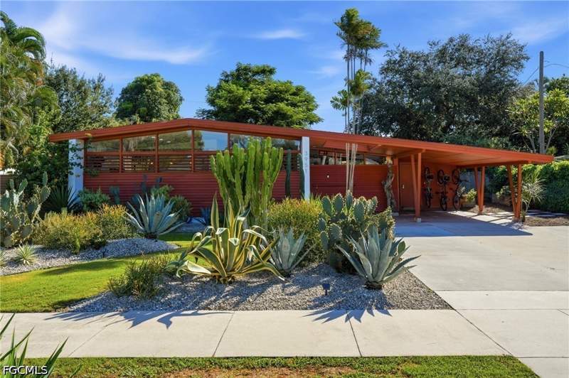 3 bedroom SingleFamilyResidence at 3951 Arlington St, Palmlee Park, Fort Myers — photo 3