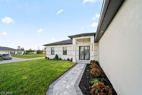 300 NW 18th St, Cape Coral FL - photo 9 of 41