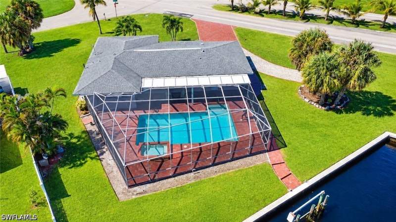 3 bedroom SingleFamilyResidence at 5301 Bayview Ct, Cape Coral, Cape Coral — photo 2