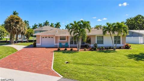 5301 Bayview Ct, Cape Coral FL - photo 6 of 40