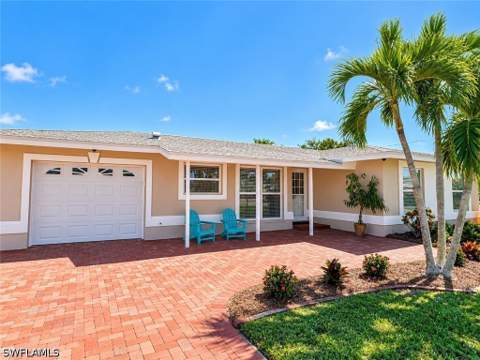 5301 Bayview Ct, Cape Coral FL - photo 7 of 40