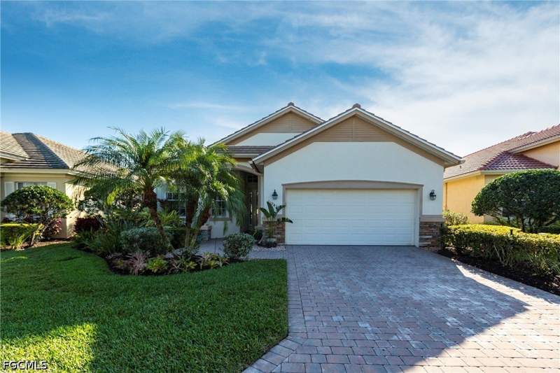 2 bedroom SingleFamilyResidence at 11941 Bramble Cove Dr, Bramble Cove, Fort Myers — photo 2