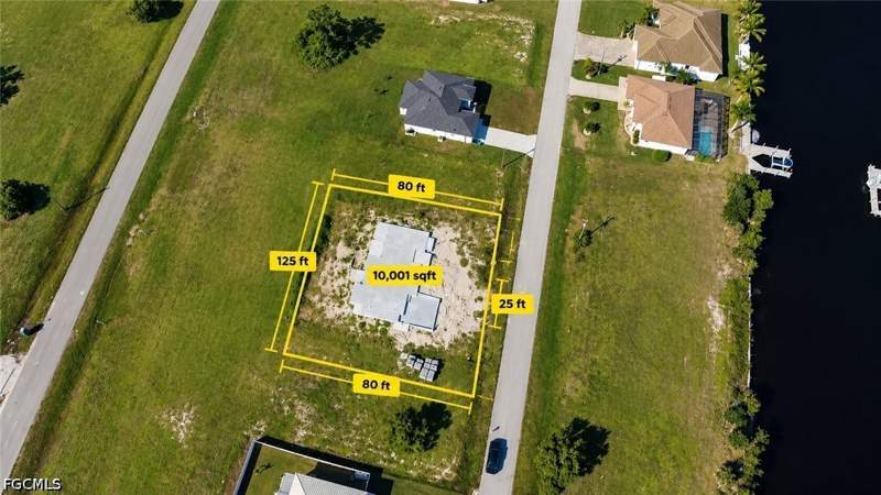 3 bedroom SingleFamilyResidence at 4110 NW 39th St, Cape Coral, Cape Coral — photo 2