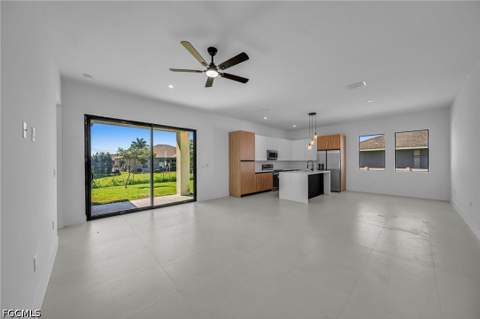 324 NE 15th St, Cape Coral FL - photo 12 of 33
