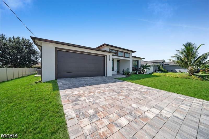 4 bedroom SingleFamilyResidence at 324 NE 15th St, Cape Coral, Cape Coral — photo 2