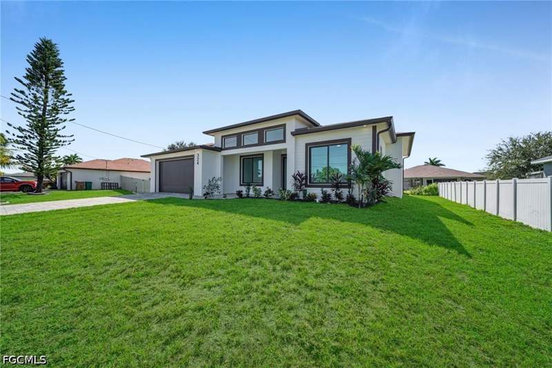 4 bedroom SingleFamilyResidence at 324 NE 15th St, Cape Coral, Cape Coral — photo 3