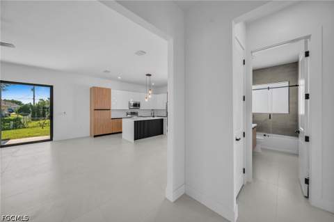 324 NE 15th St, Cape Coral FL - photo 7 of 33