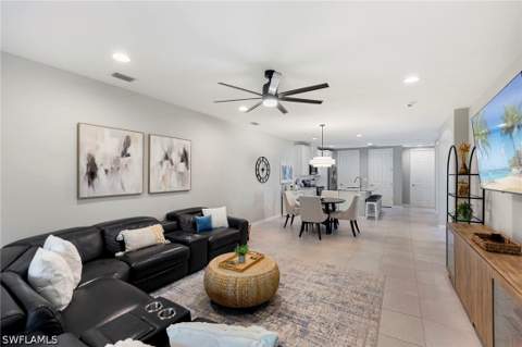 14731 Edgewater Cir, Naples FL - photo 14 of 47