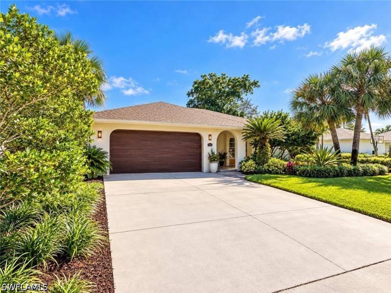 3 bedroom SingleFamilyResidence at 2346 River Reach Dr, River Reach, Naples — photo 4