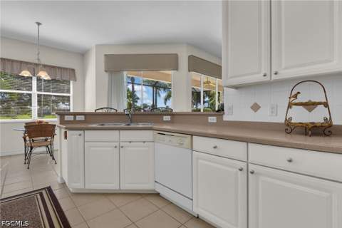 12530 Venicia Dr, Fort Myers FL - photo 6 of 30